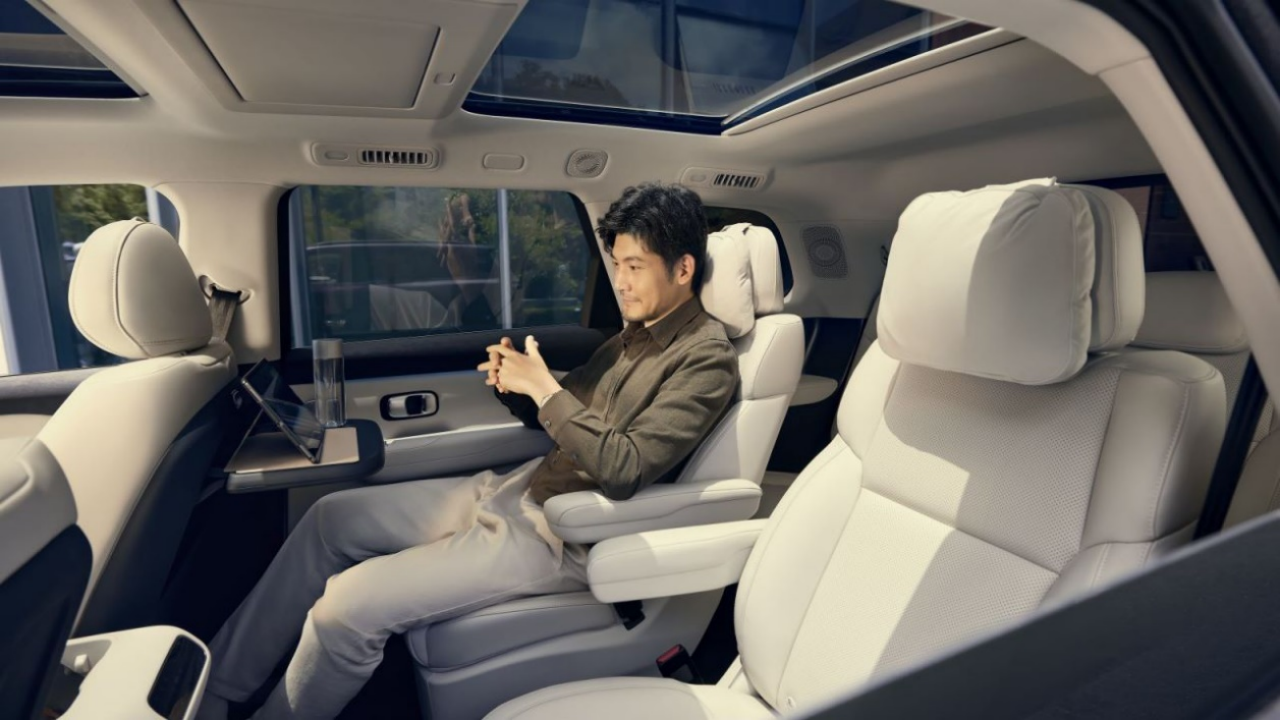 【新闻稿】超舒适智能大6座SUV零跑C16正式上市，+15.58万元起售！1241.png